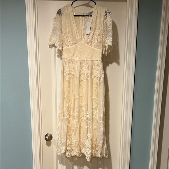 Baltic Born Clarisa Lace Midi Dress - Picture 2 of 6